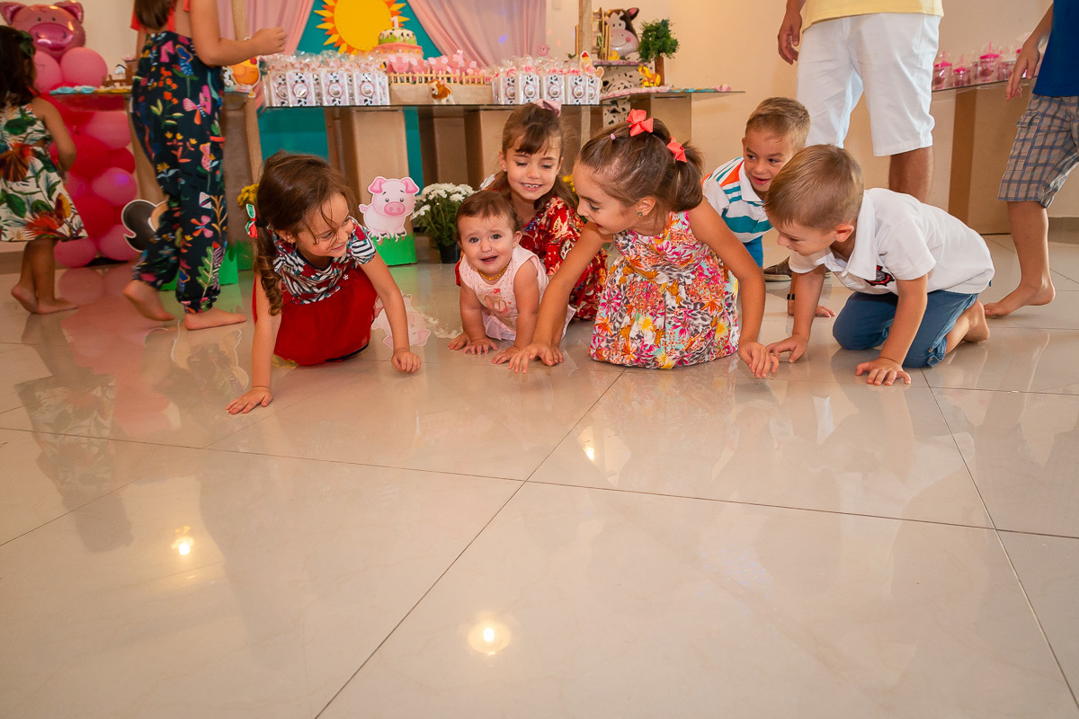 bolo de festa de um ano.aniversario de 1 ano