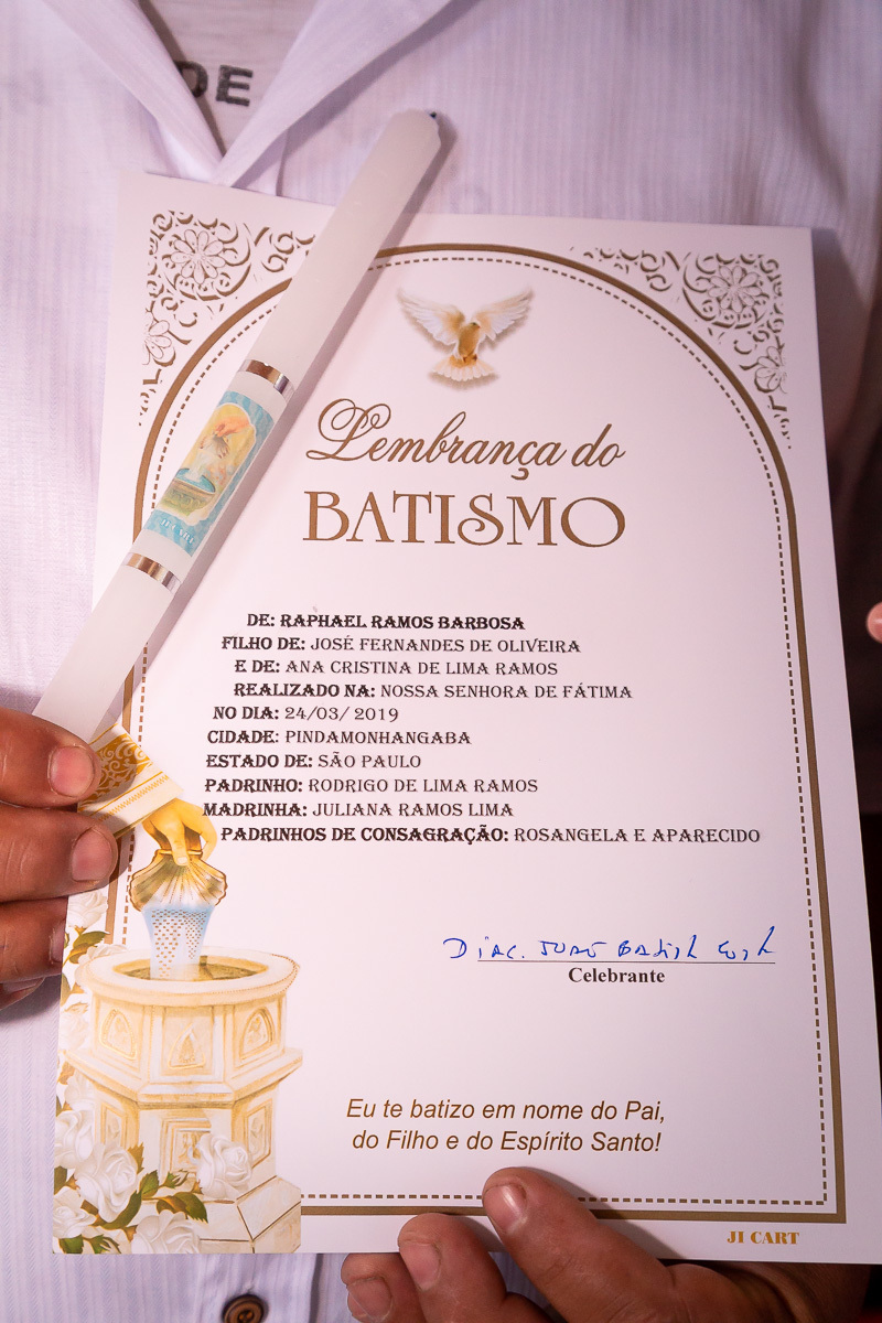 cerimonia de batismo na cidade de Pindamonhangaba
