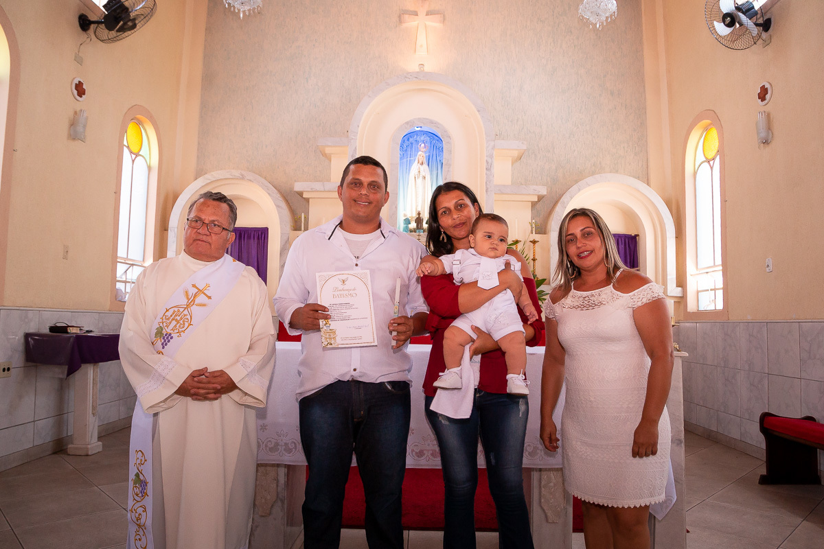 cerimonia de batismo na cidade de Pindamonhangaba