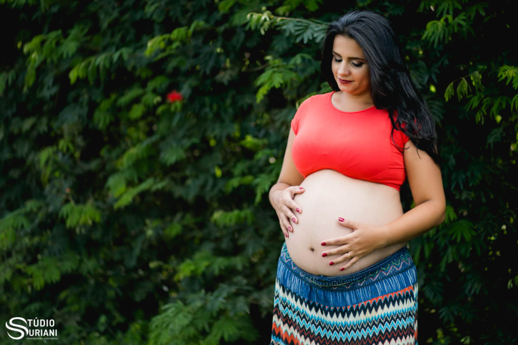 ensaio de gestante com a barriga de fora