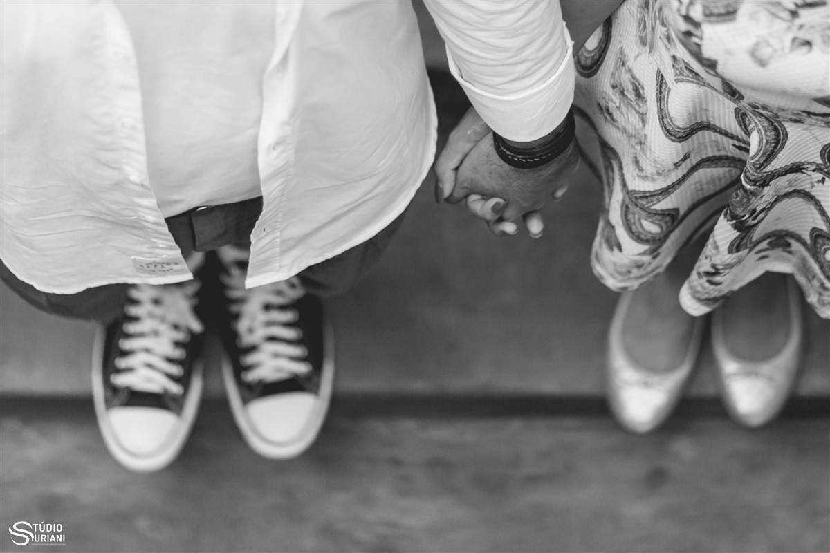 daniela suriani fotografando detalhes importantes do casal