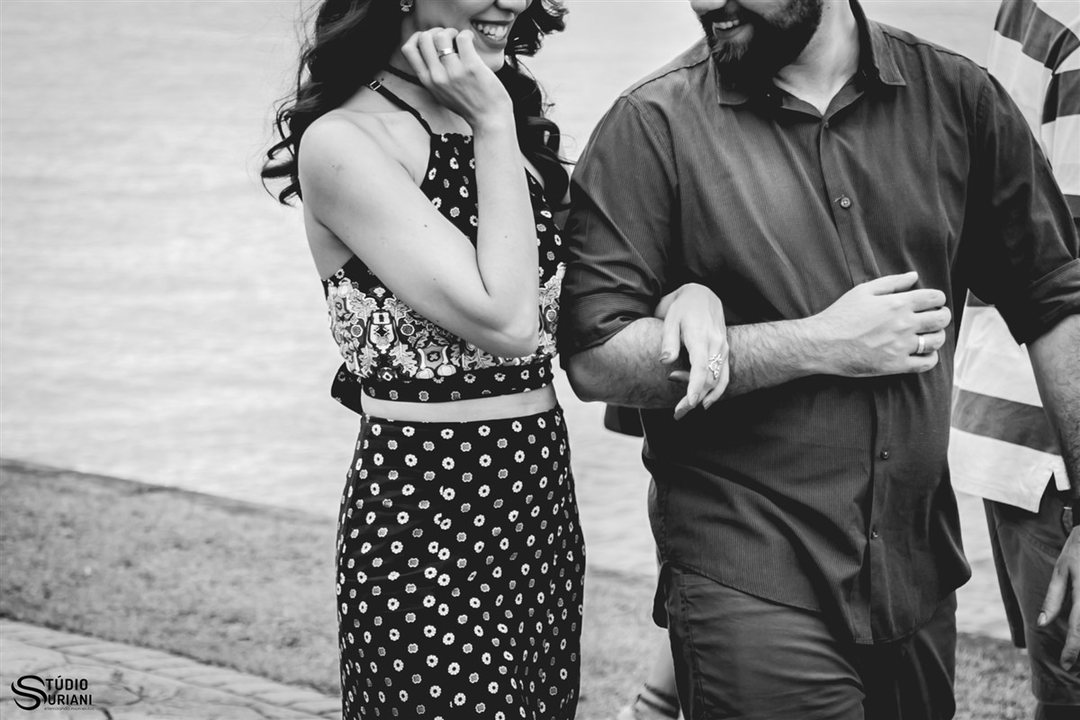 noiva enverginhada com look maravilhoso no ensaio fotografico