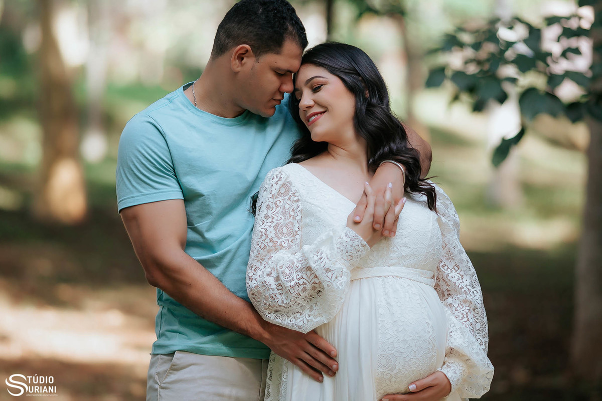 lindas poses para fotos para ensaio fotográfico em Uberlândia como o fotografo Rogério Suriani