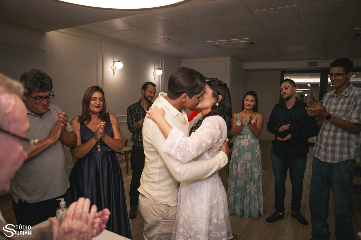 Como beijar no casamento