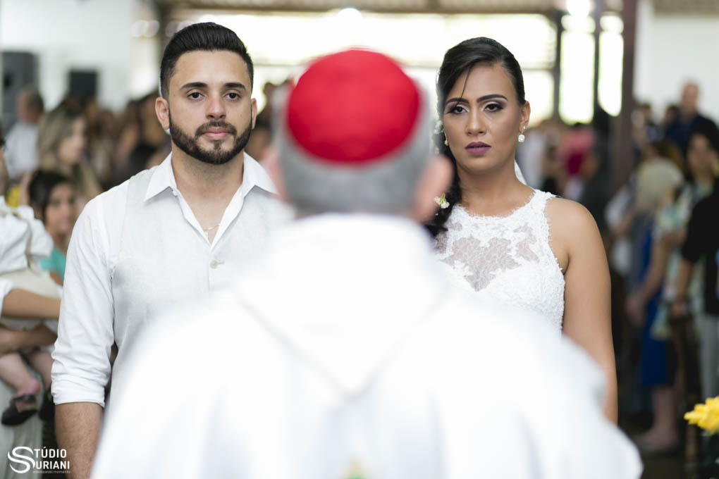 padre da igreja catolica que faz casamento fora da igreja
