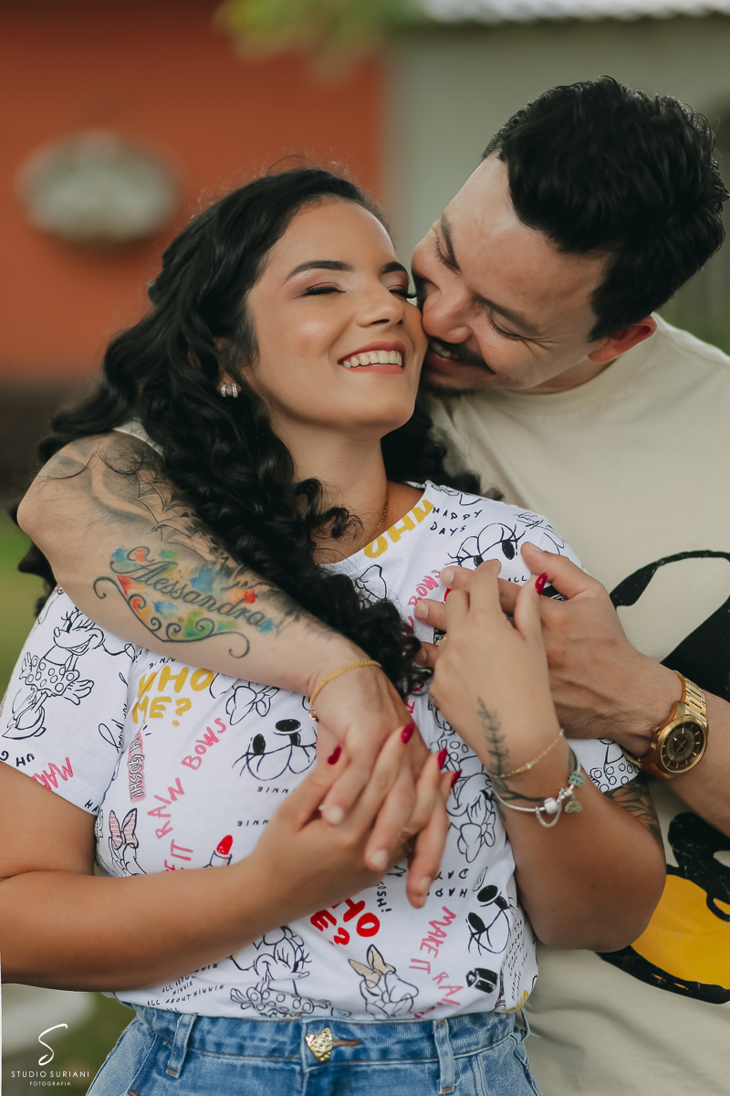 Ensaio apaixonado casal com tatuagem em Uberlândia