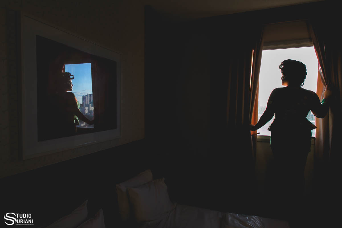 reflexo da noiva no quadro no making of no hotel san diego e uberlandia