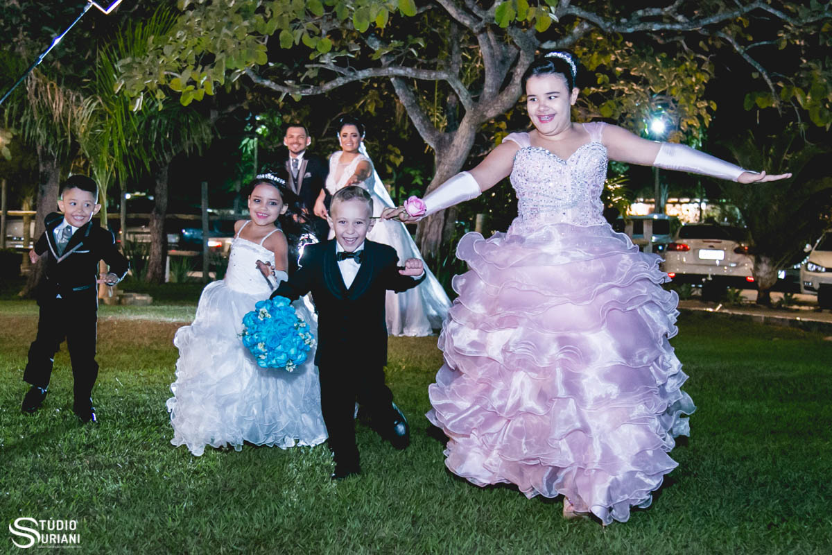 Fotos engraçadas com dama de honra e pages