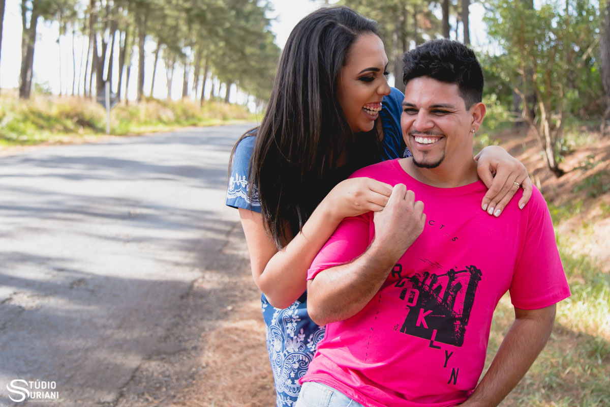 falando besteirinhas no ouvido