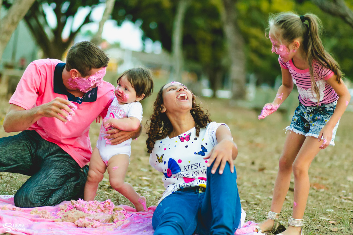 bagunça com smash de kake com a família