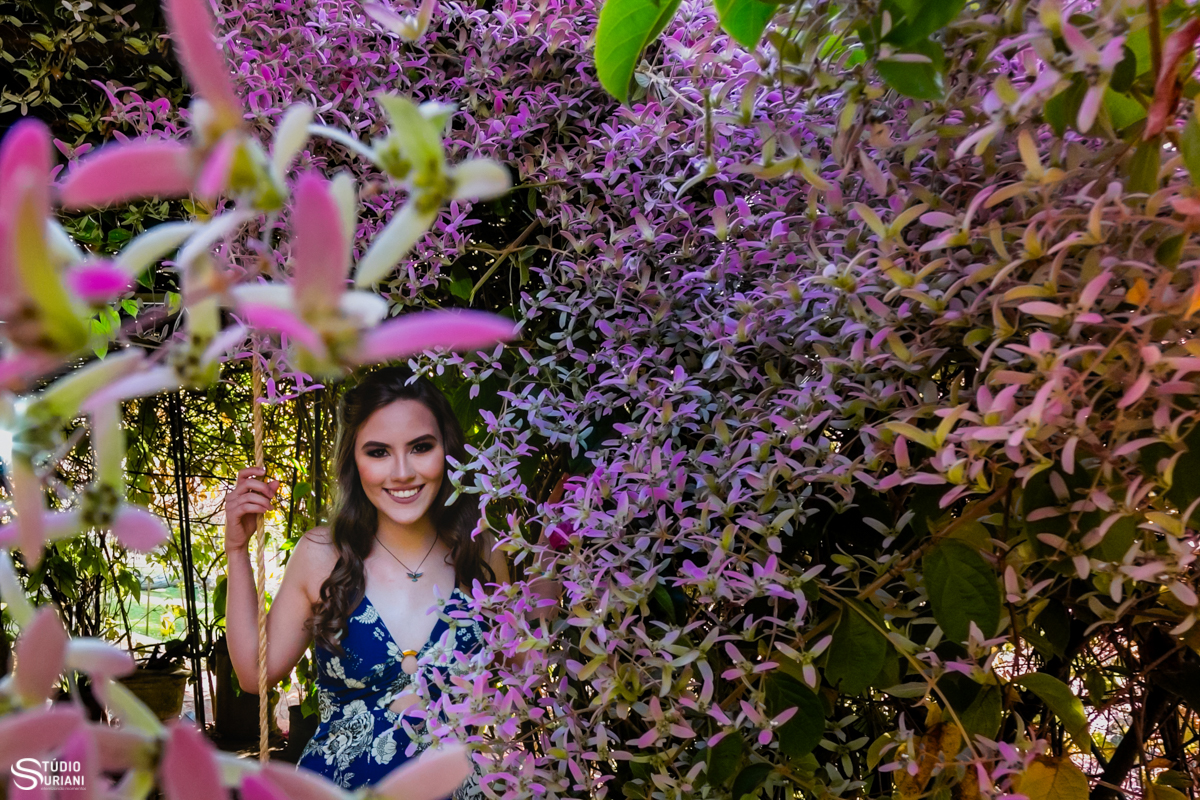 Ensaio com flores cor de rosa