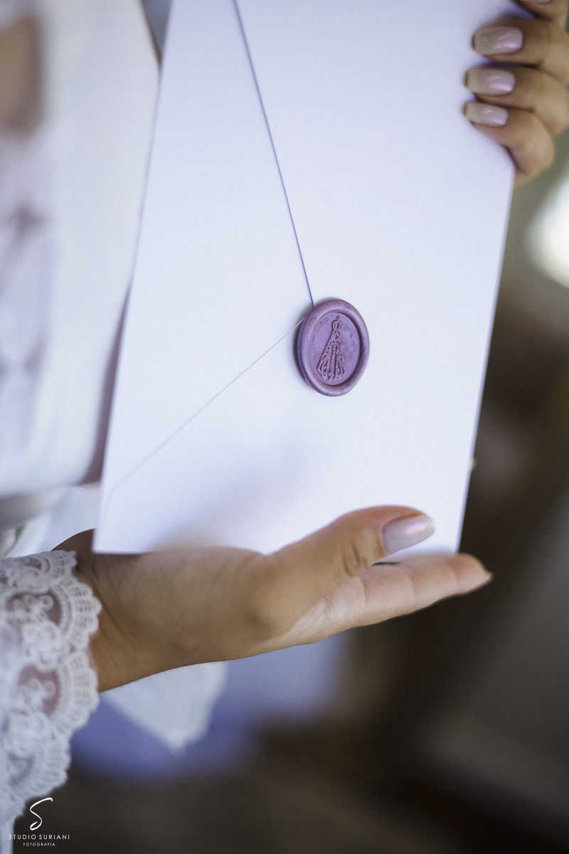 Casamento-católico-Araguari-Uberlândia-Uberaba-Monte-Alegre-Ituiutaba-Itumbiara-Prata-Centralina-Consagrado-nossa-senhora-rito-tridentino-sacramento-matrimônio-celebração-missa-Vestido-Buque-decoração-restaurante-salão-Sapato-noiva-noivo-barvearia-foto-fo