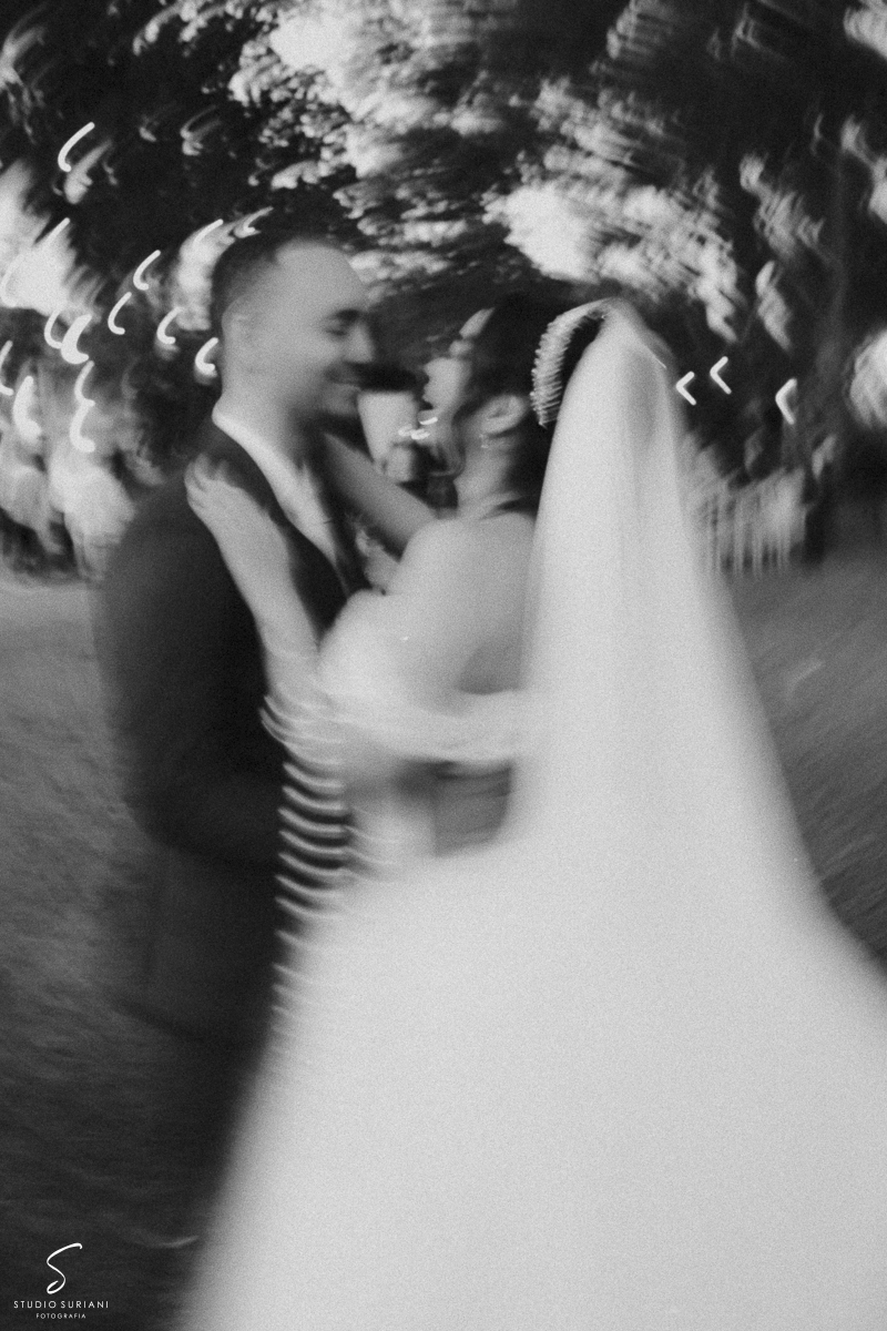 Casamento-católico-Araguari-Uberlândia-Uberaba-Monte-Alegre-Ituiutaba-Itumbiara-Prata-Centralina-Consagrado-nossa-senhora-rito-tridentino-sacramento-matrimônio-celebração-missa-Vestido-Buque-decoração-restaurante-salão-Sapato-noiva-noivo-barvearia-foto