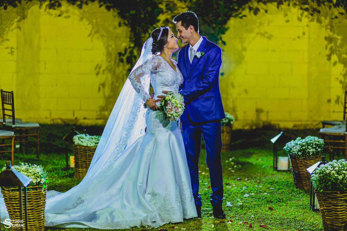 sessão fotos após o casamento no mesmo local do casamento religiosos 