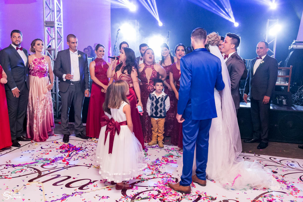 Surpresa dos padrinhos para a noiva Karol de Ituiutaba - MG em Garibaldi RS 