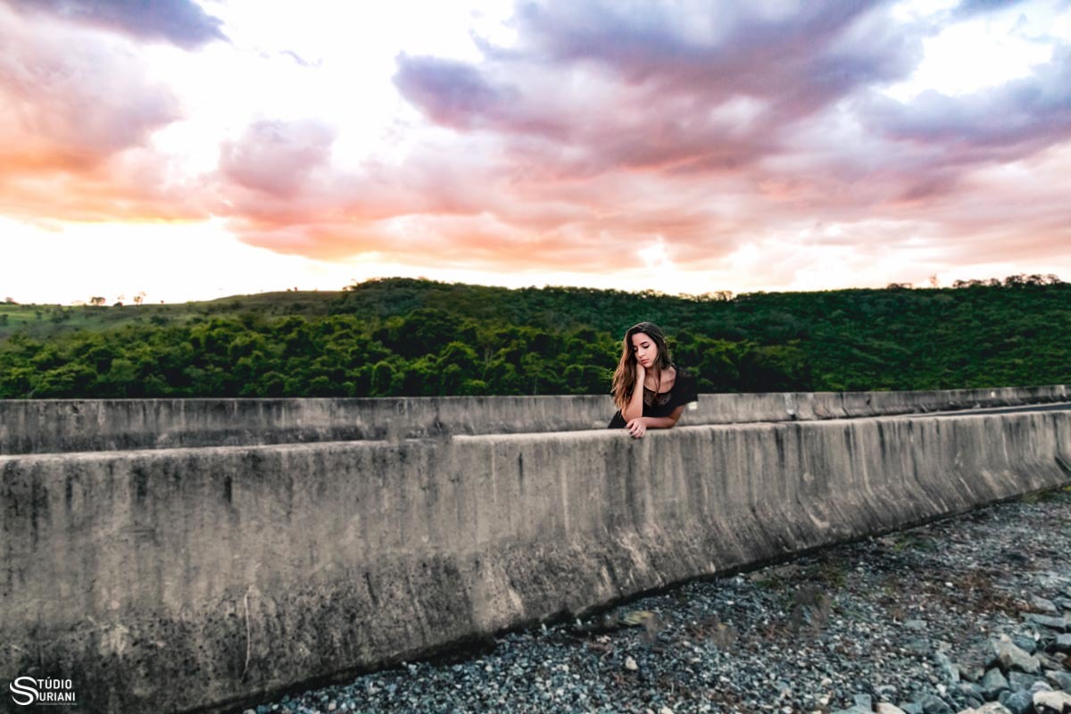 foto de debutante com lindo céu 