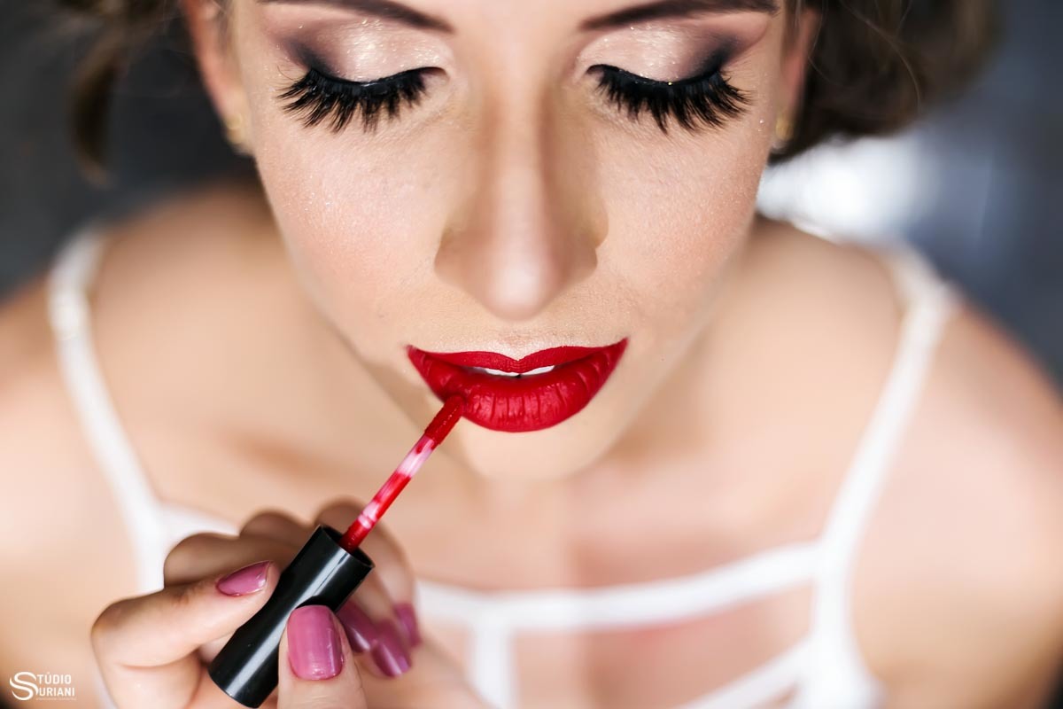 lindo batom vermelho para noiva 