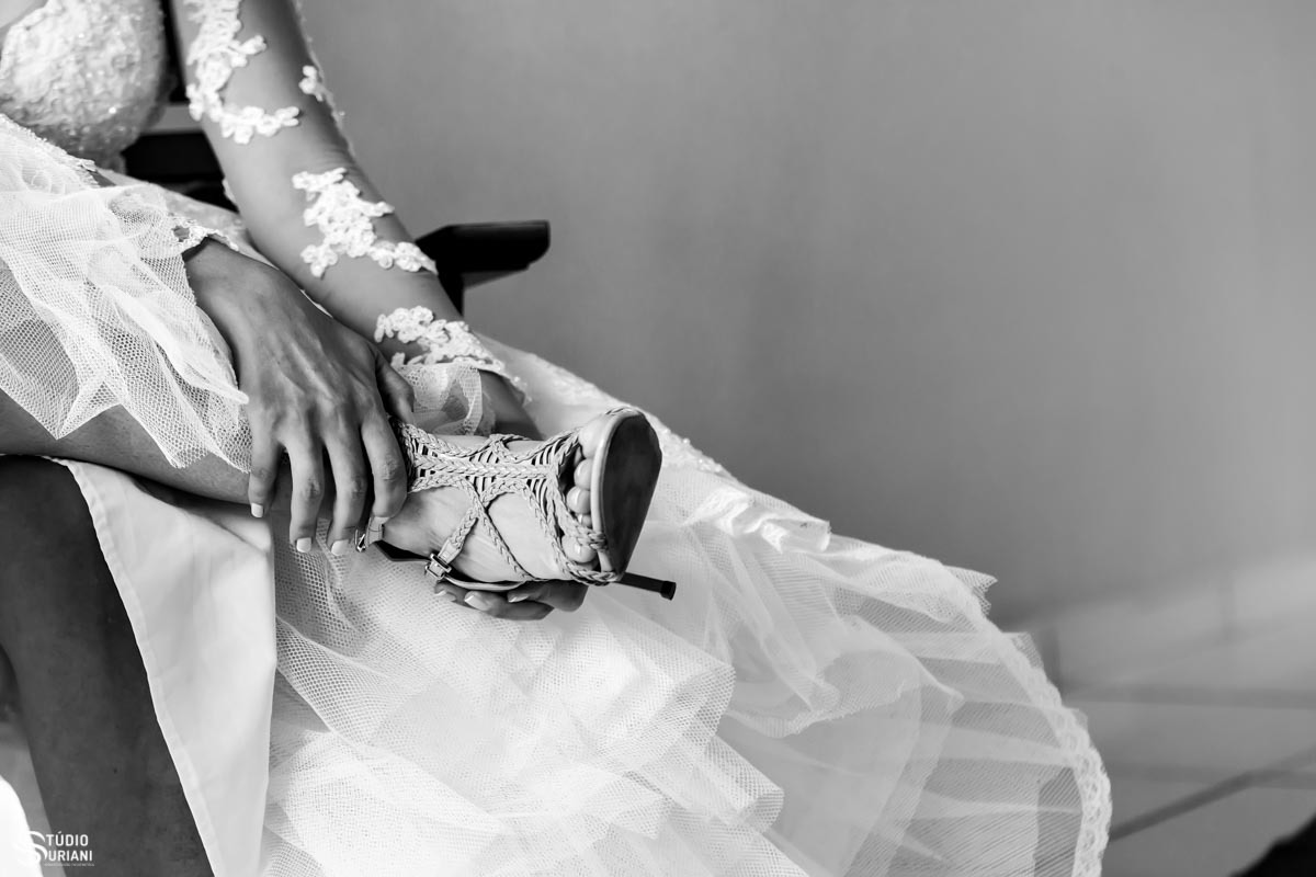 Linda sandália para noiva de Canópolis