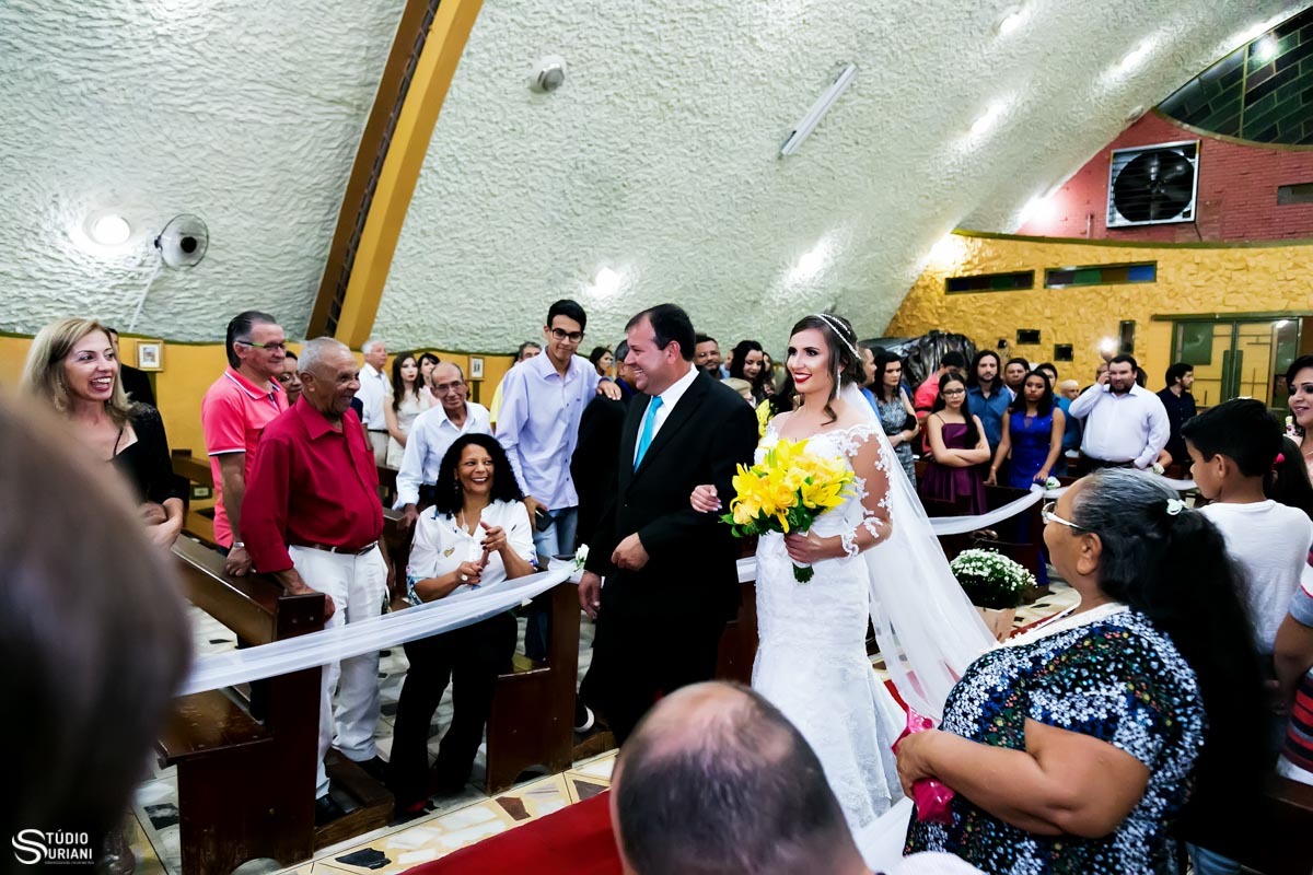Entrada da noiva Marcy em Canópolis - MG