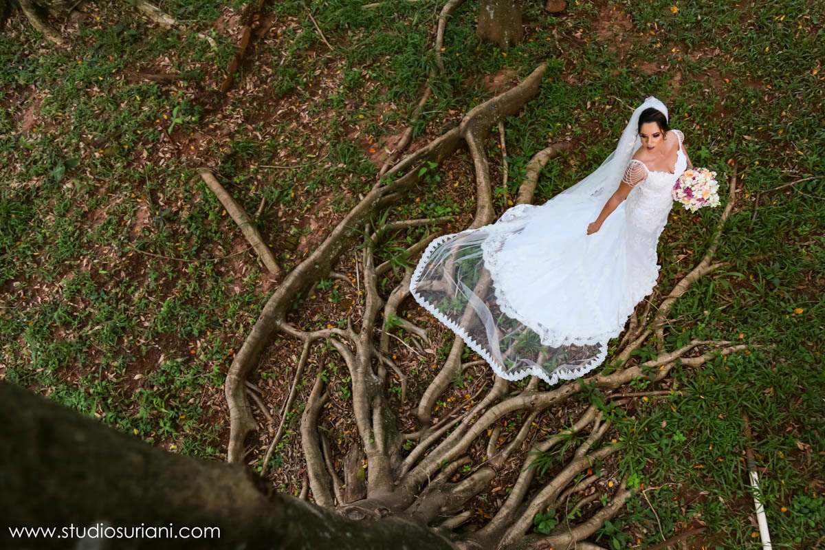 Melhor fotógrafo de casamento de Uberlândia com fotos criativas e ousadas 