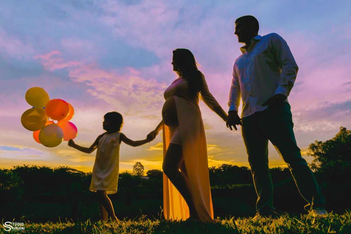 Ensaio de gestante com lindo por do sol em Uberlândia