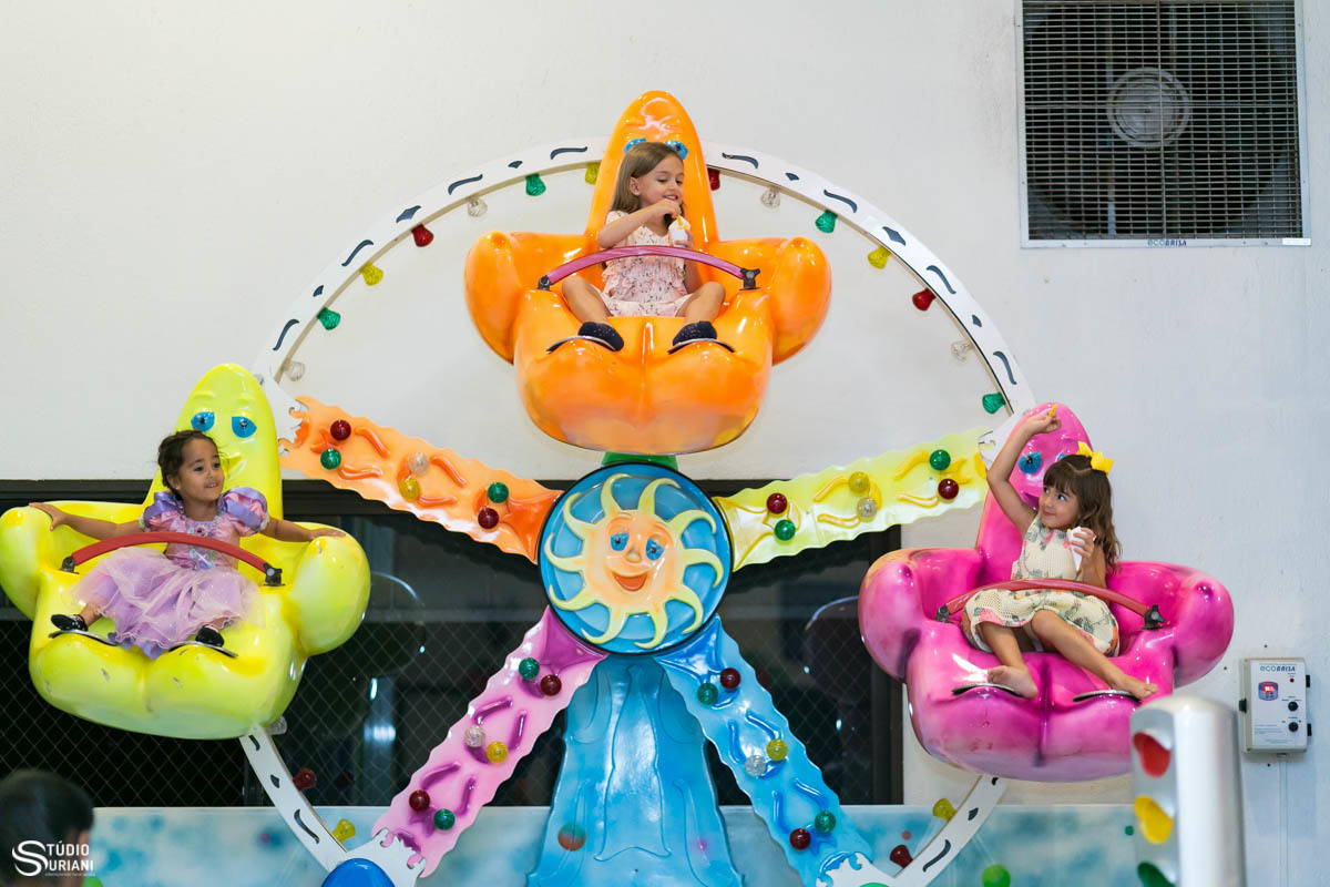 Montanha russa infantil 