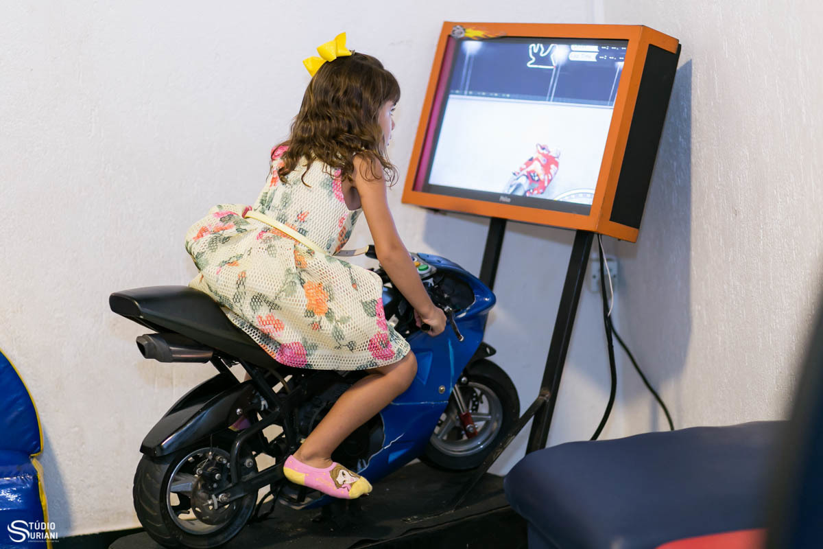 Sala de jogos em salão de festa infantil 