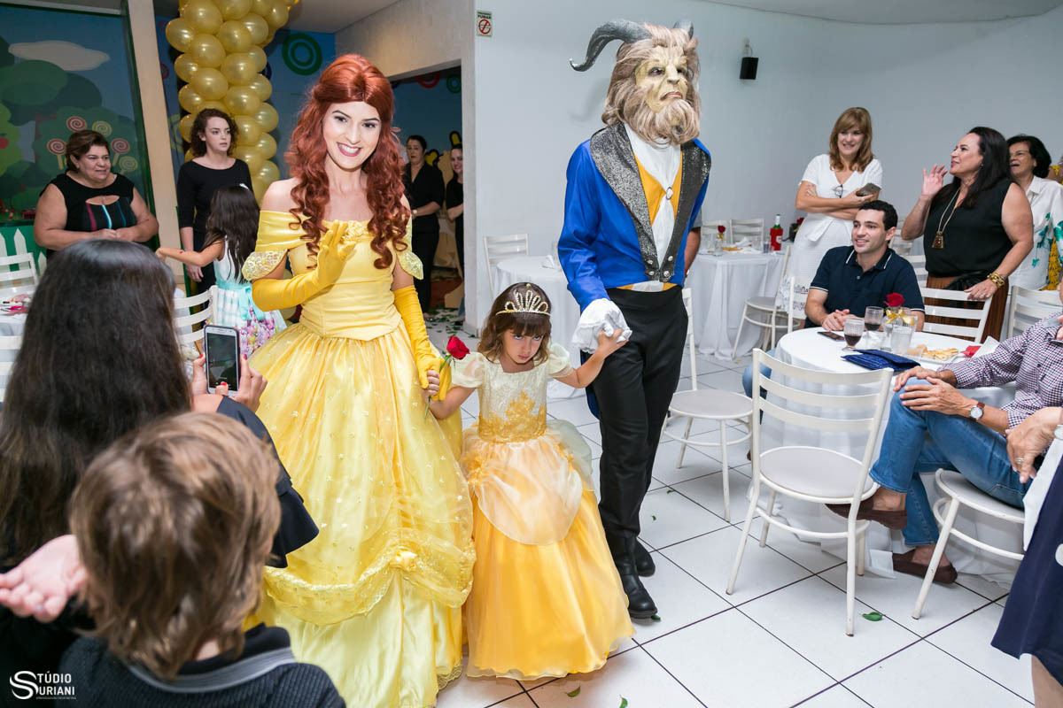 Personagens Bela e a Fera