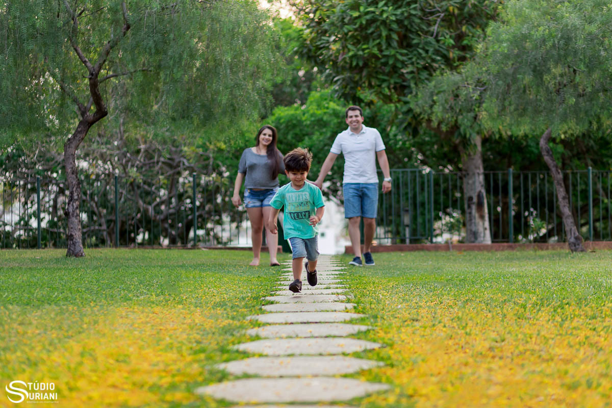 fotografia espontânea de família em Uberlândia 