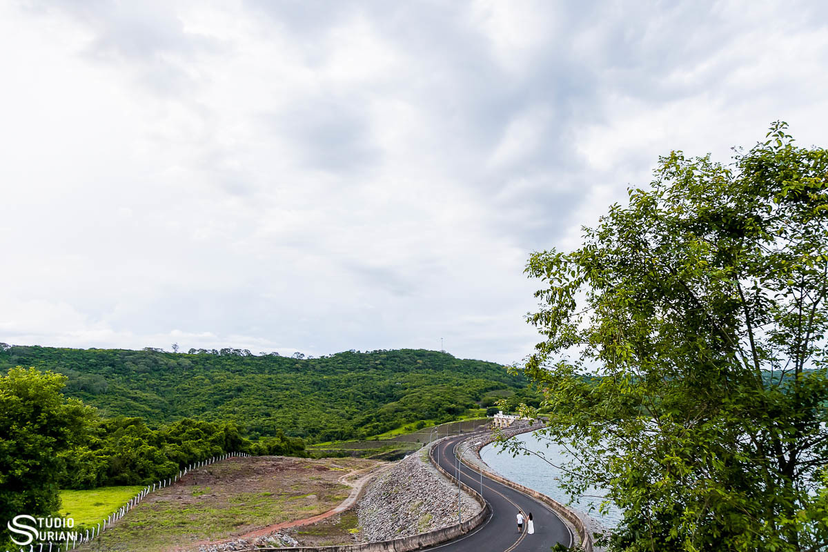 Artista fotográfico Rogério Suriani Recebe premio internacional das coossificações de fotografia do Brasil por foto minimalista em Uberlândia  