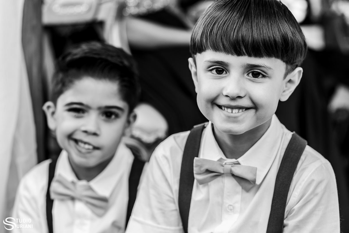 Lindo retrato dos pages sorrindo para a fotógrafa Daniela Suriani durante o casamento em Uberlândia 