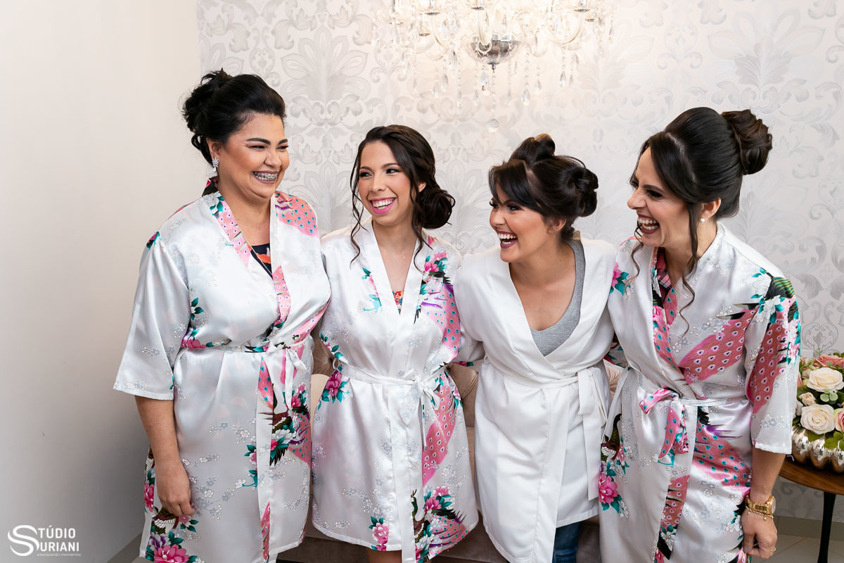 Noiva com madrinhas com hobby em Uberlândia 