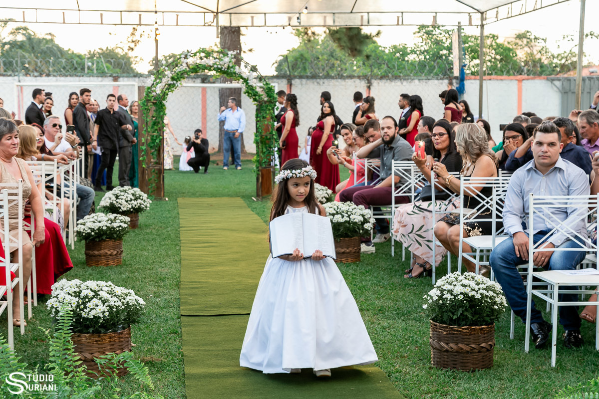 Vestido para daminhas em casamento em Uberlândia 