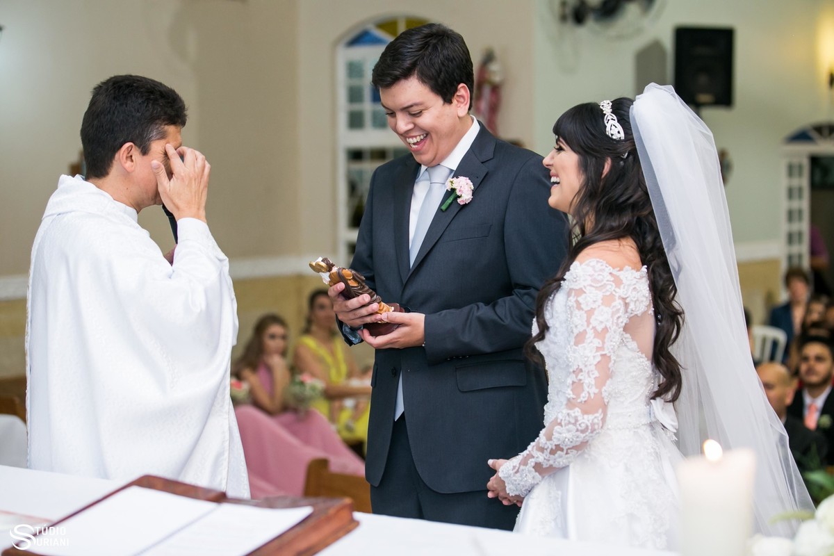 presente do padre para casal no casamento na igreja