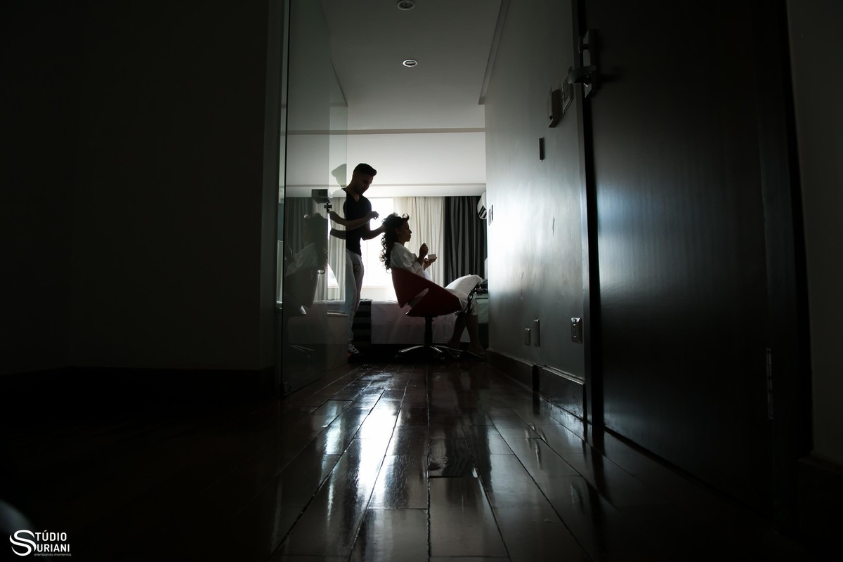 making-of-noiva-hotel-presitente-uberlandia-makeup-cabelereiro-amigos-vestido-de-nova