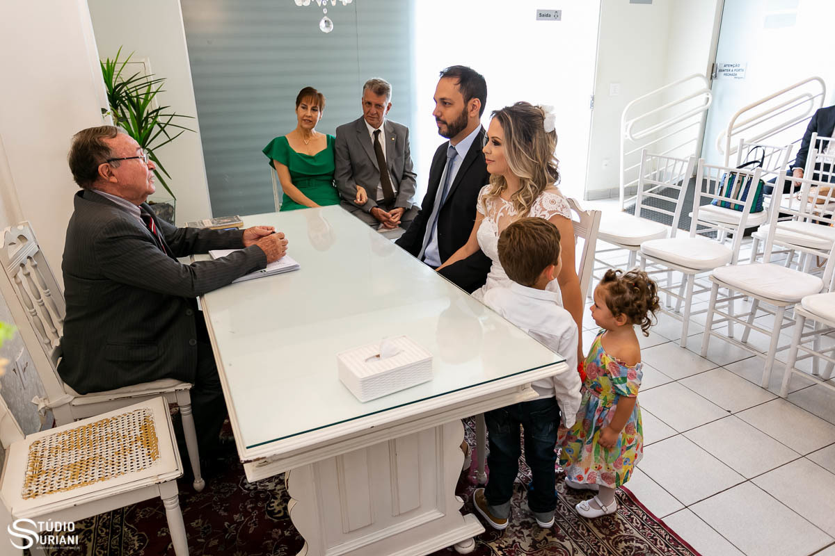 Casamento civil Uberlândia noivo e noiva Cartório Aliança noivado fotógrafo fotografia