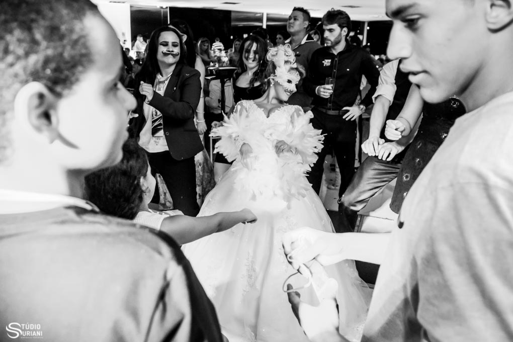 mascara para noiva dançar na pista de dança em uberlandia