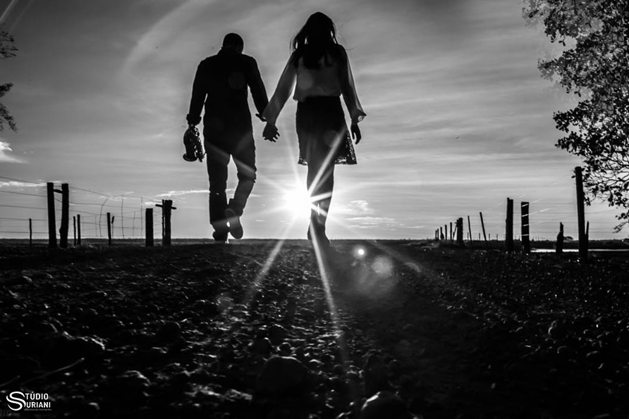 foto com por do sol lindo no ensiao fotográfico