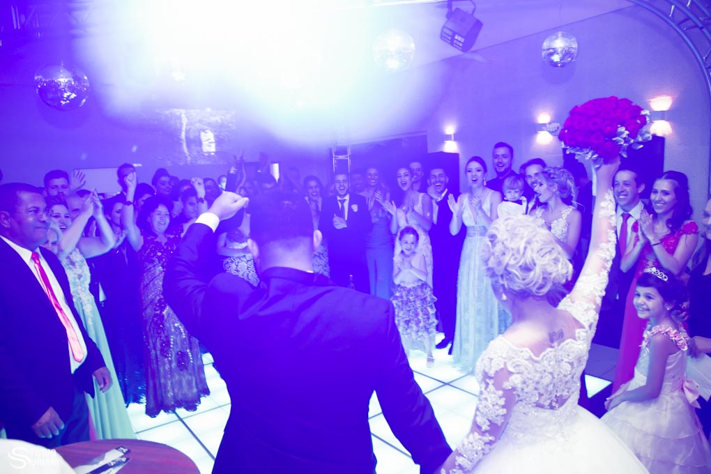 entrada dos noivos na recepção