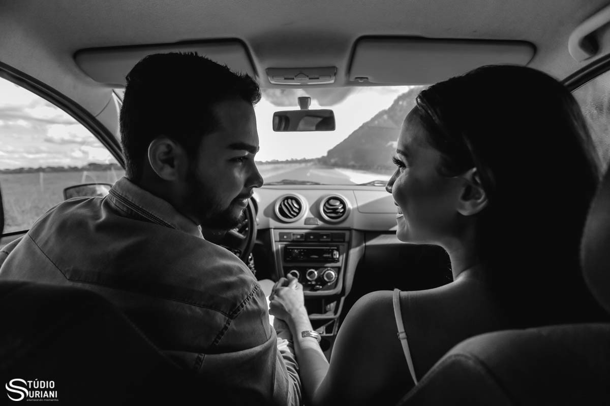 Fotos de casal dentro do carro