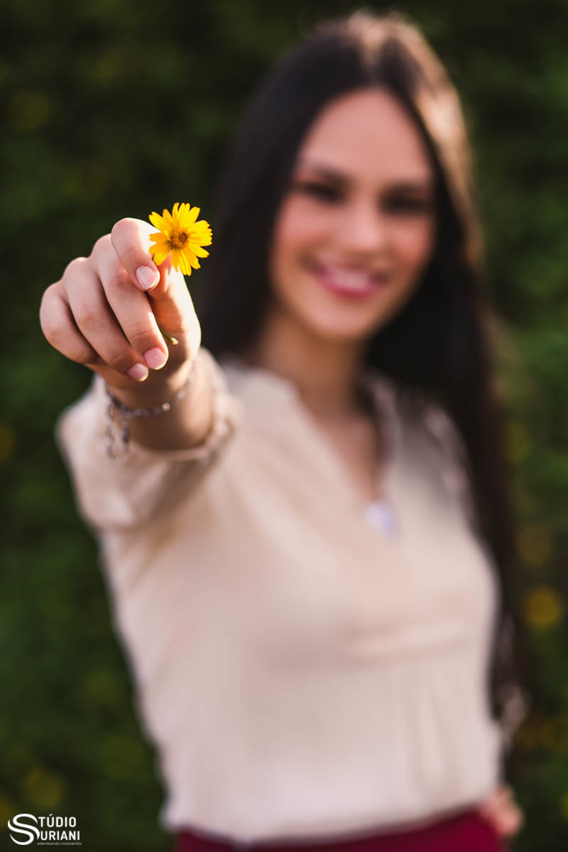 debutante-linda-Uberlãndia-Aragueri-Uberaba-consagrada-Nossa-Senhora-Católica-Família-Irmãos-Mãe-referencia-modesta-devota-vestido-maquiagem-mekeup-ensaio-fotos-fotografia-fotógrafo-melhores-Uberlândia-morena-branca-casa-antiga-tombada-book-álbum-quadro-t