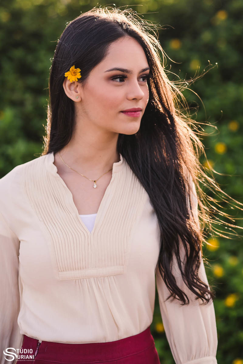 debutante-linda-Uberlãndia-Aragueri-Uberaba-consagrada-Nossa-Senhora-Católica-Família-Irmãos-Mãe-referencia-modesta-devota-vestido-maquiagem-mekeup-ensaio-fotos-fotografia-fotógrafo-melhores-Uberlândia-morena-branca-casa-antiga-tombada-book-álbum-quadro-t