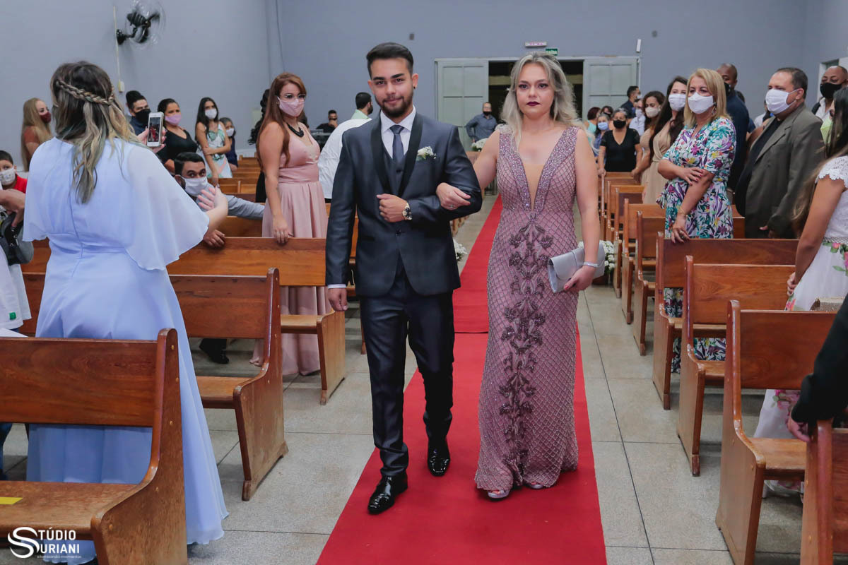 O dia certamente chegou mais rápido do que vocês pensavam. Um dia que desejaram muito, um sonho que queriam ver concretizado e que agora se cumpriu na realização do seu matrimônio.

O namoro não é mais que uma preparação, não só para este nobre momento, c