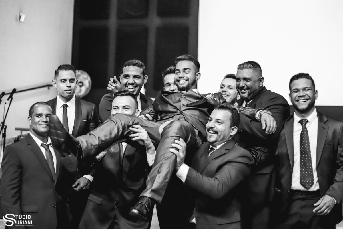 O dia certamente chegou mais rápido do que vocês pensavam. Um dia que desejaram muito, um sonho que queriam ver concretizado e que agora se cumpriu na realização do seu matrimônio.

O namoro não é mais que uma preparação, não só para este nobre momento, c