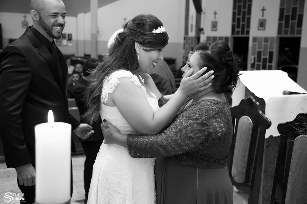 alegria do casamento em uberlandia na igreja