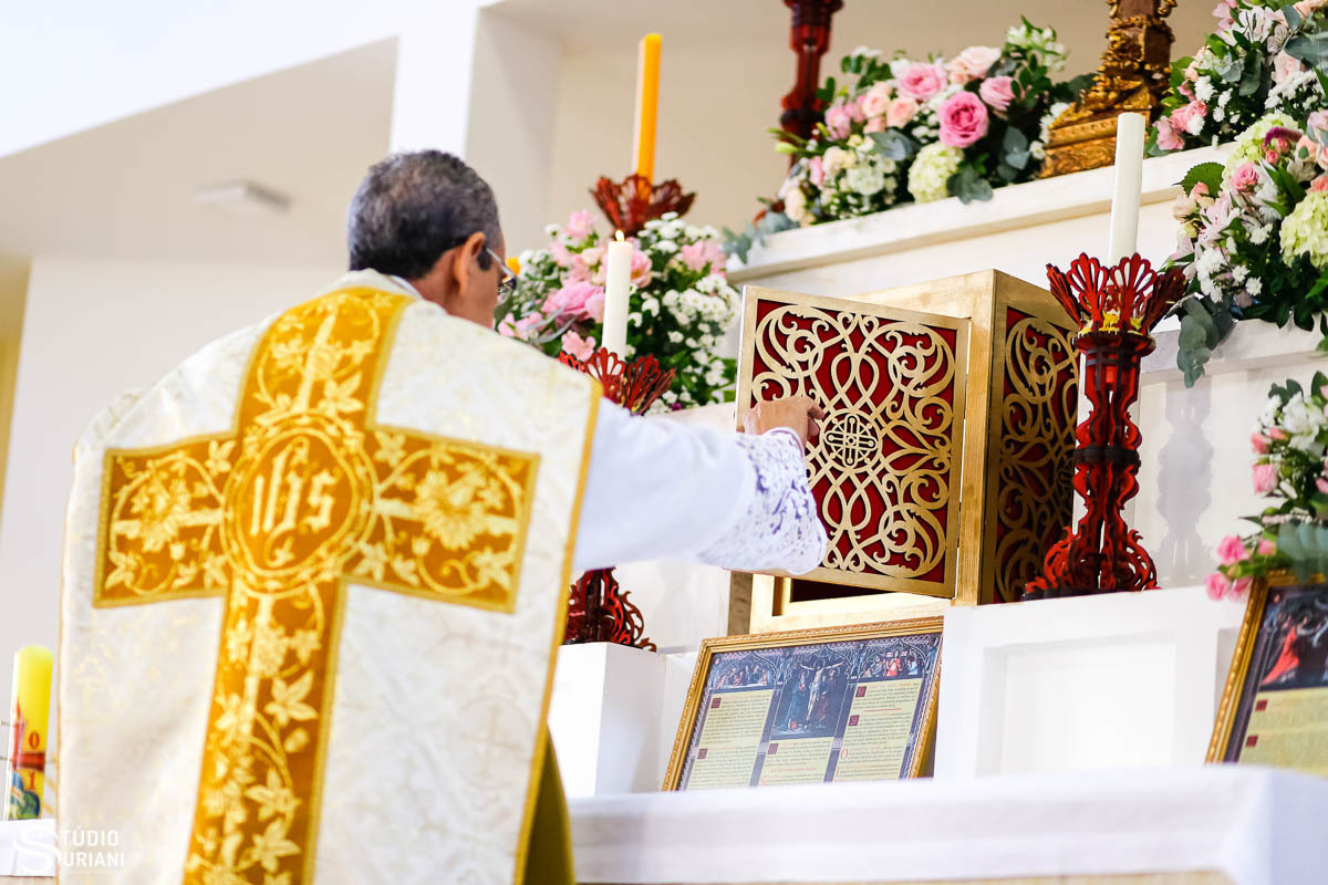 Abertura do sacrário em casamento católico em rito tridentino 