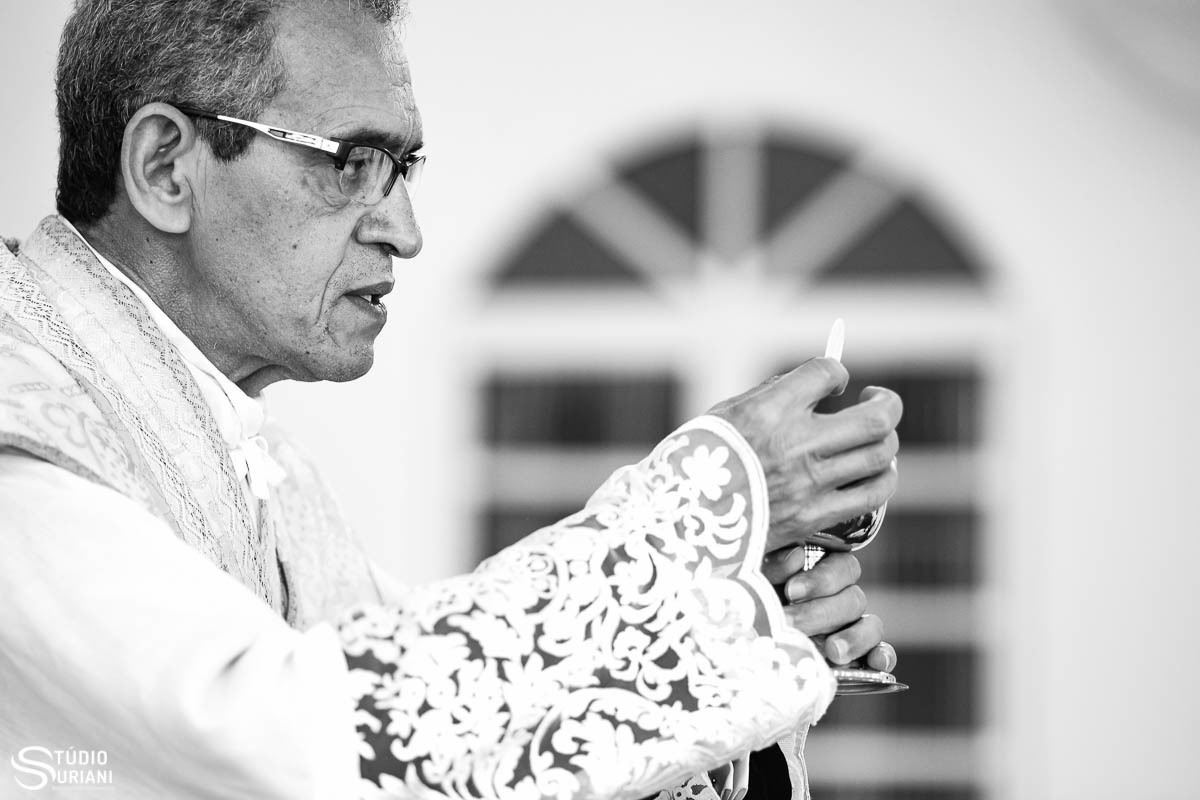 nosso senhor Jesus cristo escondido no ostia sagrada 