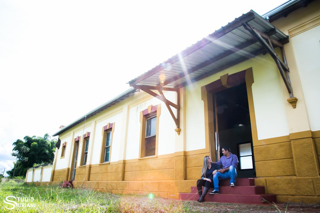 ensaio em estação de trem abandonado.