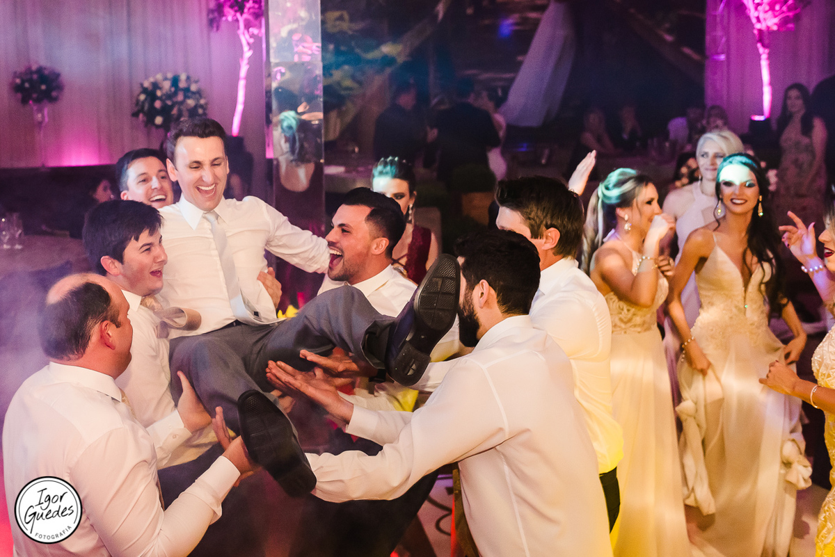 casamento bento gonçalves, josiane e Emerson, Clube botafogo, igreja cristo rei, igor guedes fotografia.