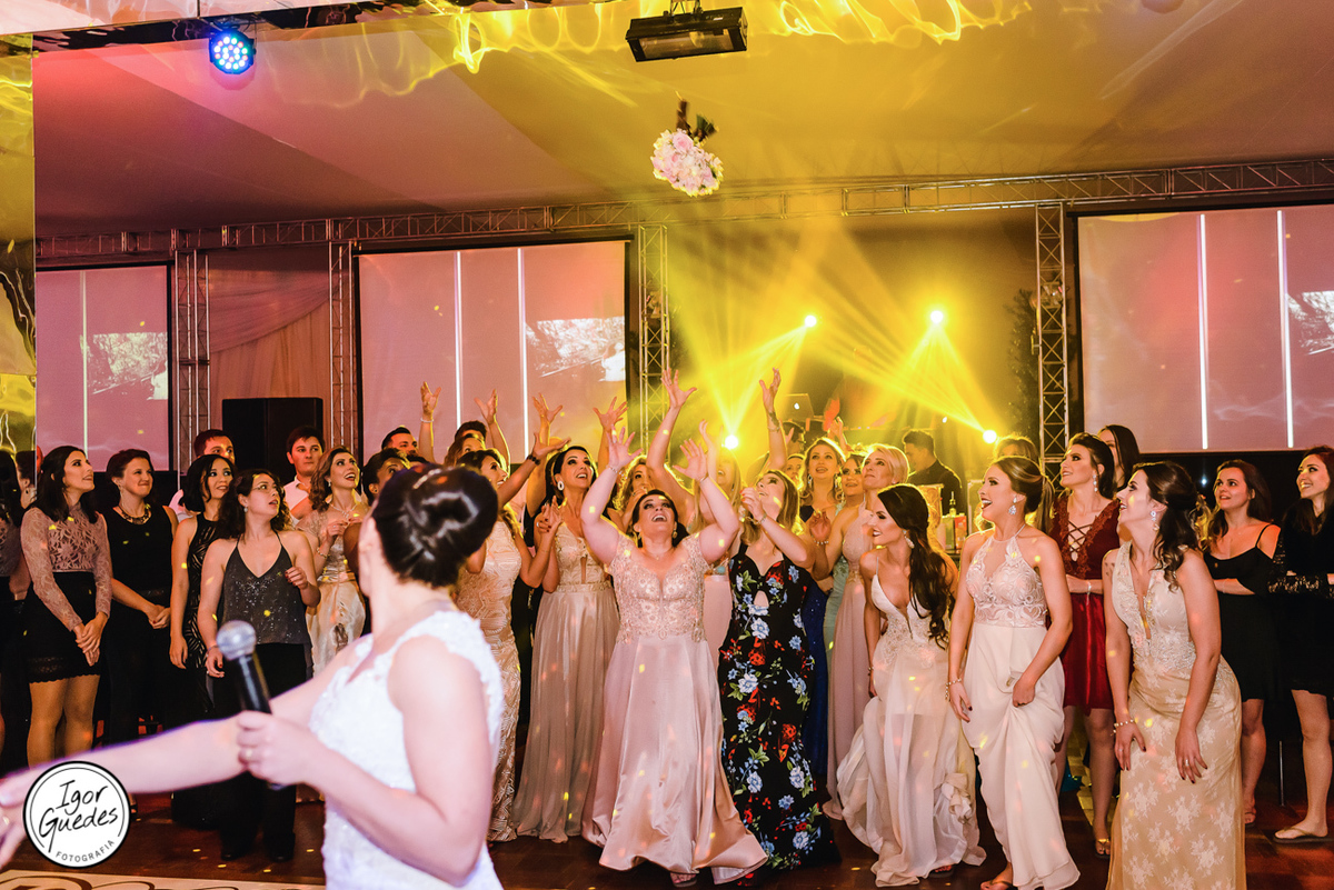casamento bento gonçalves, josiane e Emerson, Clube botafogo, igreja cristo rei, igor guedes fotografia.